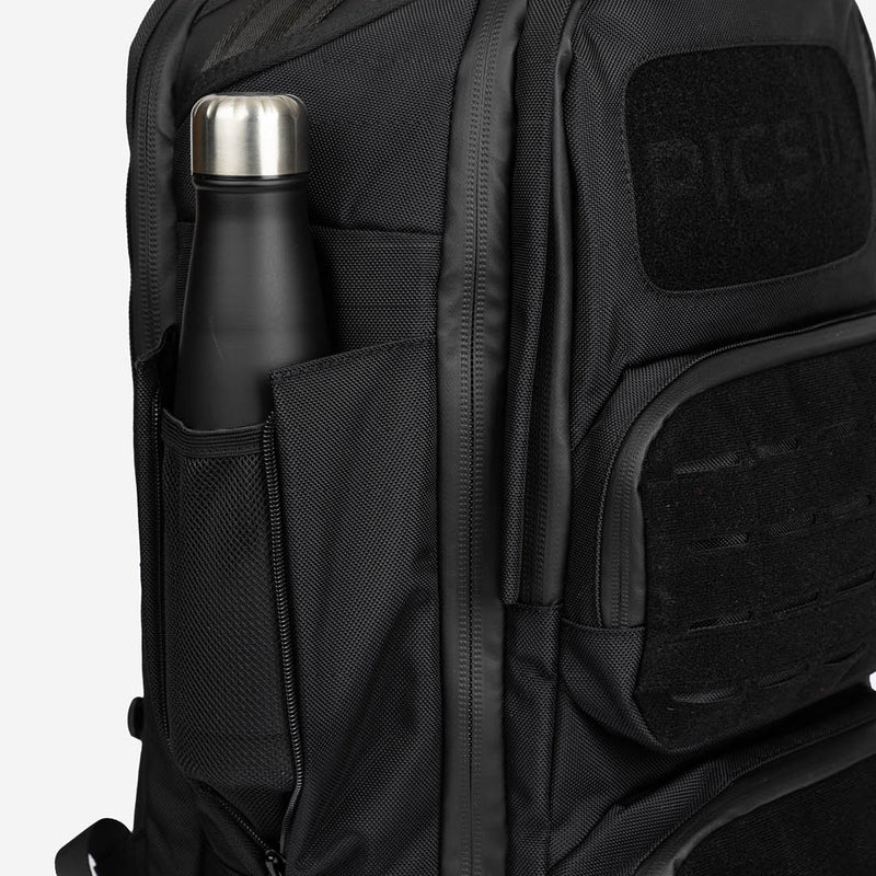 PICSIL Maverick 40L Tactical Backpack, Waterproof Military Backpack with  Thermal Pocket, USB Charging Port, Laptop Compartment, Security Locking  Device (Black) : : Sports & Outdoors